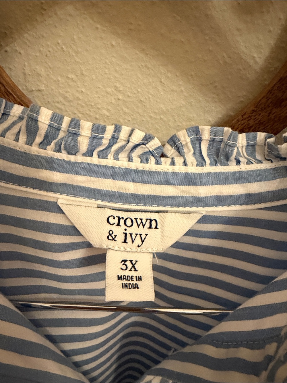 Crown & Ivy Blue White Striped Popover Blouse 3X Ruffle Collar - Picture 4 of 6
